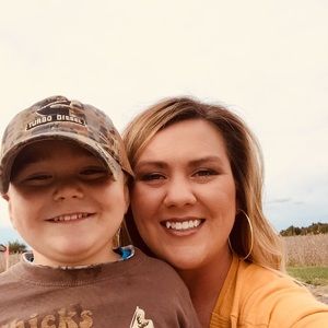 Meet your Posher, Monica